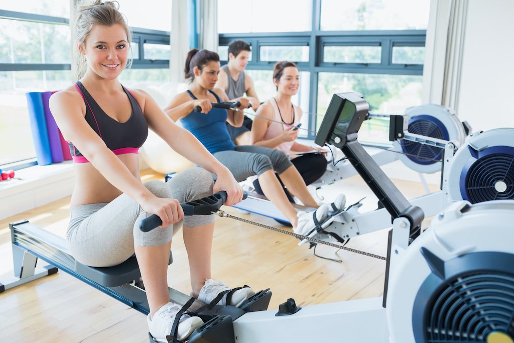 Rudern um erfolgreich mit Sport abzunehmen